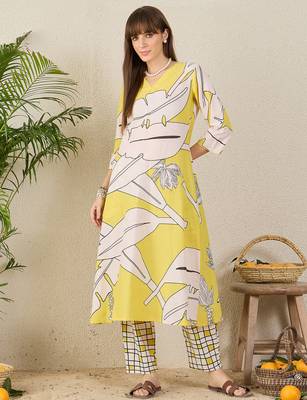 Yellow printed cotton kurta trouser set 4