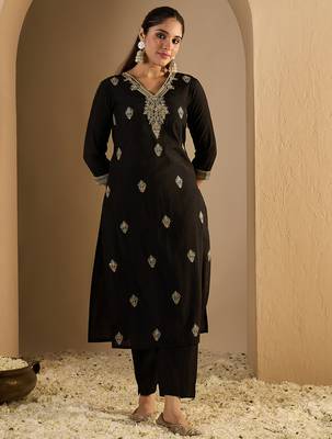 Black embroidered silk kurta trouser set 1
