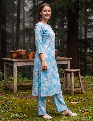 Blue printed cotton kurta trouser set 4