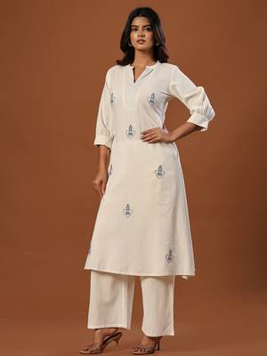Off white printed cotton kurta trouser set 4