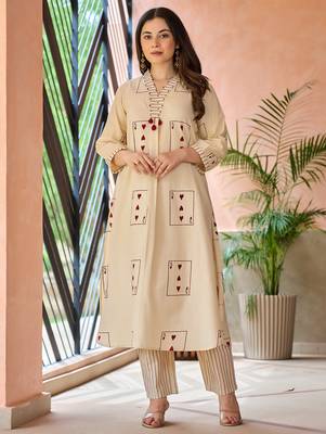 Off white embroidered cotton kurta trouser set 4