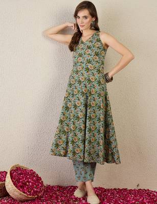 Sea green printed cotton kurta trouser set 4