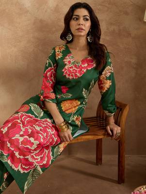 Green printed cotton kurta trouser set 1