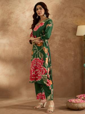 Green printed cotton kurta trouser set 3