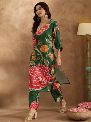 Green printed cotton kurta trouser set 4