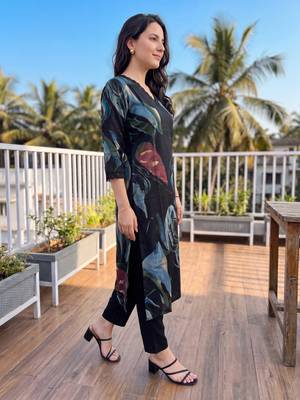 Black printed silk kurta trouser set 3