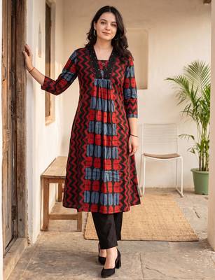 Black printed cotton kurta trouser set 1