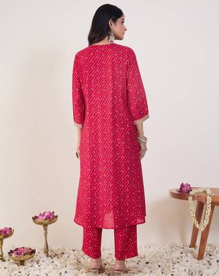 Pink embroidered silk kurta trouser set 2