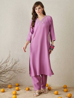 Lavender embroidered cotton kurta trouser set 4