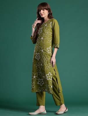 Green embroidered cotton kurta trouser set 3
