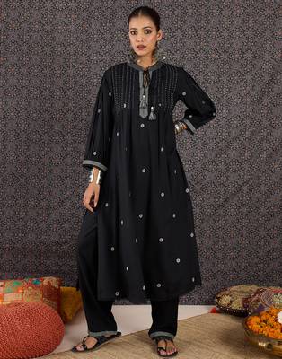 Black embroidered viscose rayon kurta trouser set 1