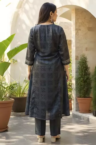 Grey embroidered chinon kurta trouser set