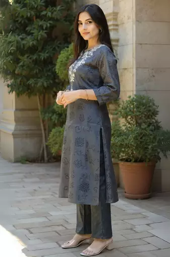 Grey embroidered chinon kurta trouser set