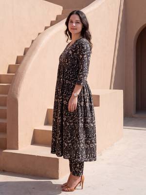Black printed cotton kurta trouser set 3