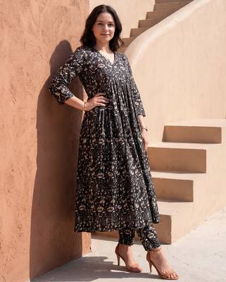Black printed cotton kurta trouser set 1