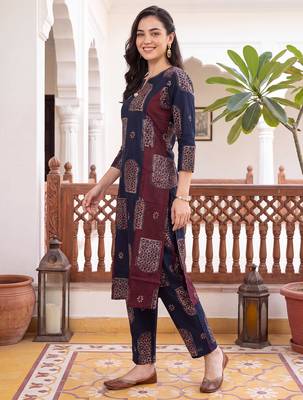 Blue printed cotton kurta trouser set 4