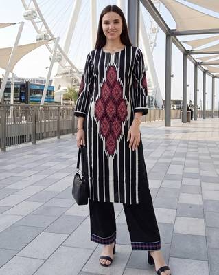 Black printed cotton kurta trouser set 1
