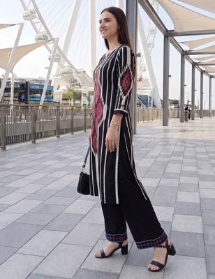 Black printed cotton kurta trouser set 4