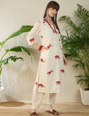 Off white printed cotton kurta trouser set 4