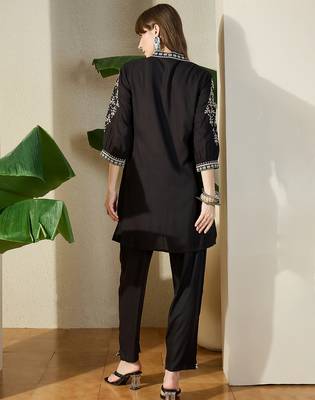 Black embroidered viscose rayon kurta trouser set 3