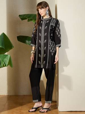 Black embroidered viscose rayon kurta trouser set 1