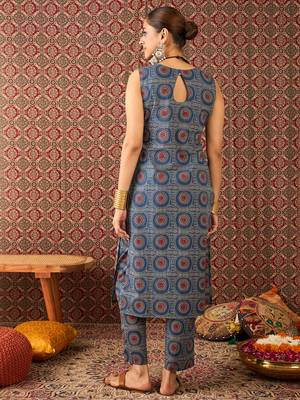 Blue printed cotton kurta trouser set 3