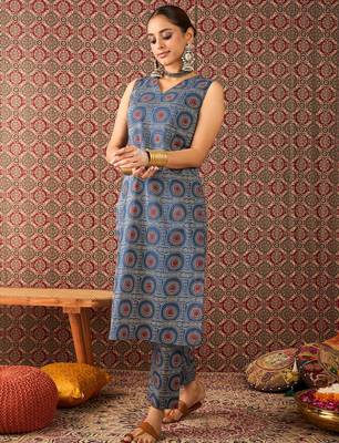 Blue printed cotton kurta trouser set 1