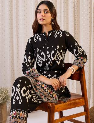Black embroidered viscose rayon kurta trouser set 2