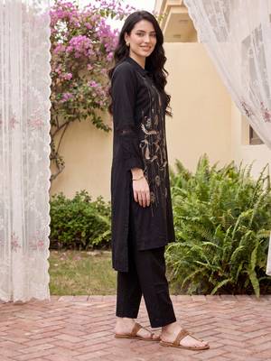 Black embroidered viscose rayon kurta trouser set 4
