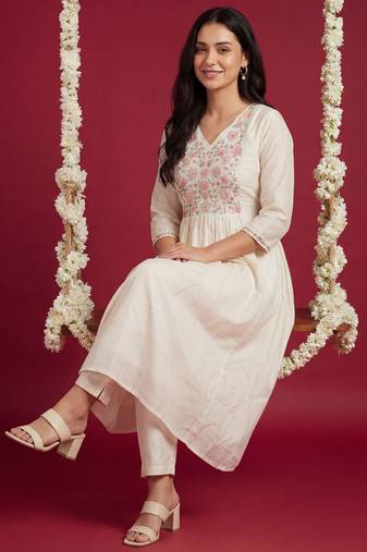 Off white embroidered cotton kurta trouser set