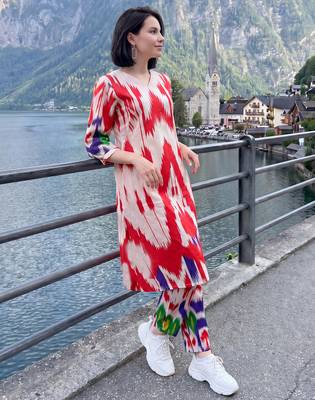 Off white printed cotton kurta trouser set 4