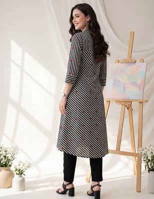 Black printed cotton kurta trouser set 3