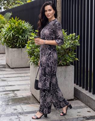 Black printed viscose rayon kurta trouser set 4