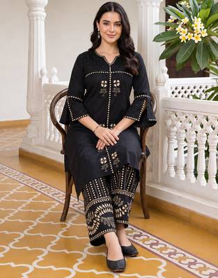Black embroidered cotton kurta trouser set 1