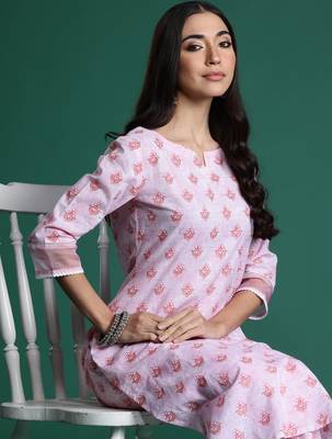 Pink printed cotton kurta trouser set 1