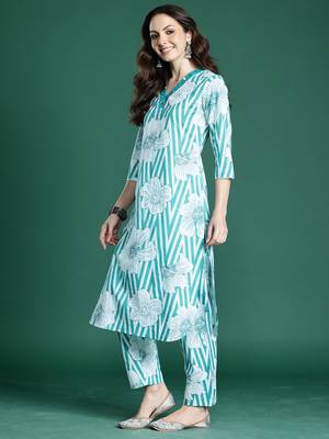 Blue printed cotton kurta trouser set 3
