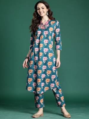 Blue printed cotton kurta trouser set 4