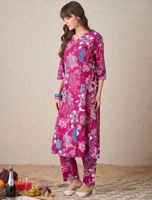 Pink printed cotton kurta trouser set 4