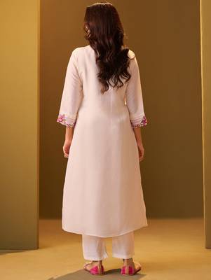 Off white embroidered silk kurta trouser set 2
