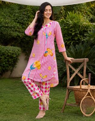 Pink printed cotton kurta trouser set 1