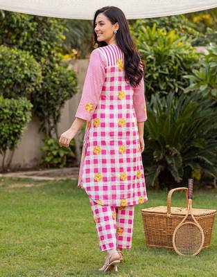 Pink printed cotton kurta trouser set 2
