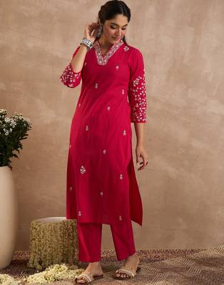 Pink embroidered cotton kurta trouser set 4