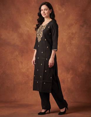 Black embroidered silk kurta trouser set 4