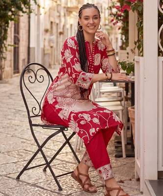 Red printed cotton kurta trouser set 1
