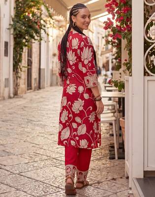 Red printed cotton kurta trouser set 3