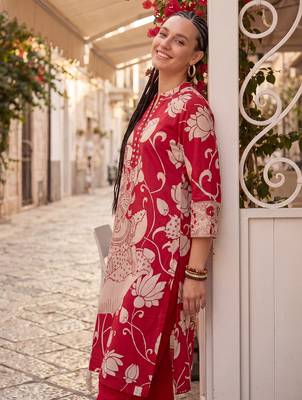Red printed cotton kurta trouser set 4