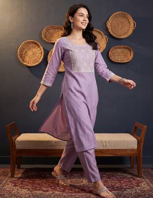Lavender embroidered silk kurta trouser set 4