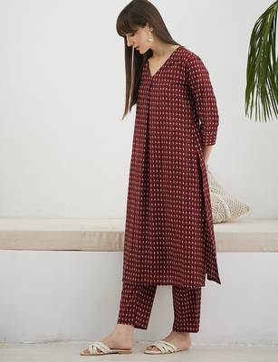 Maroon printed cotton kurta trouser set 3