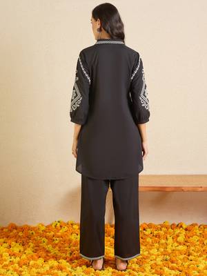 Black embroidered cotton kurta trouser set 2