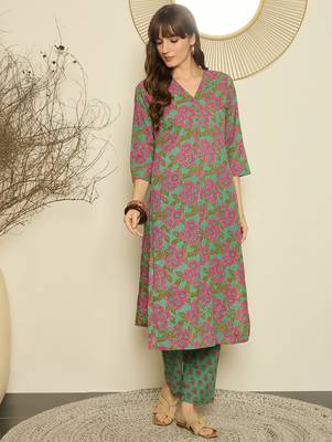 Green printed cotton kurta trouser set 4